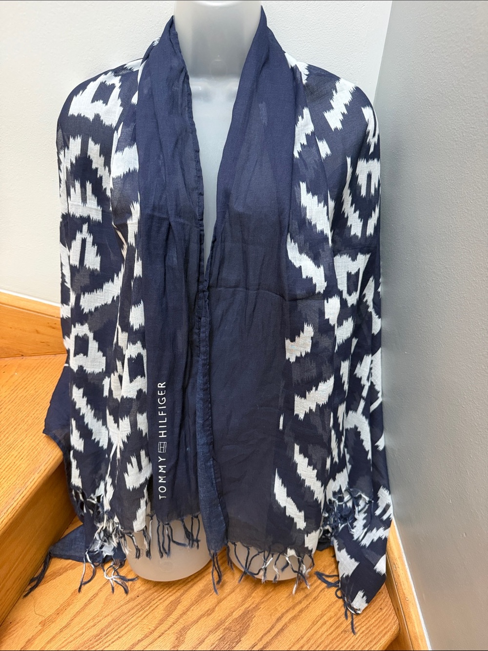 Tommy Hilfiger Navy White Ikat Scarf Fringed Lightweight Wrap